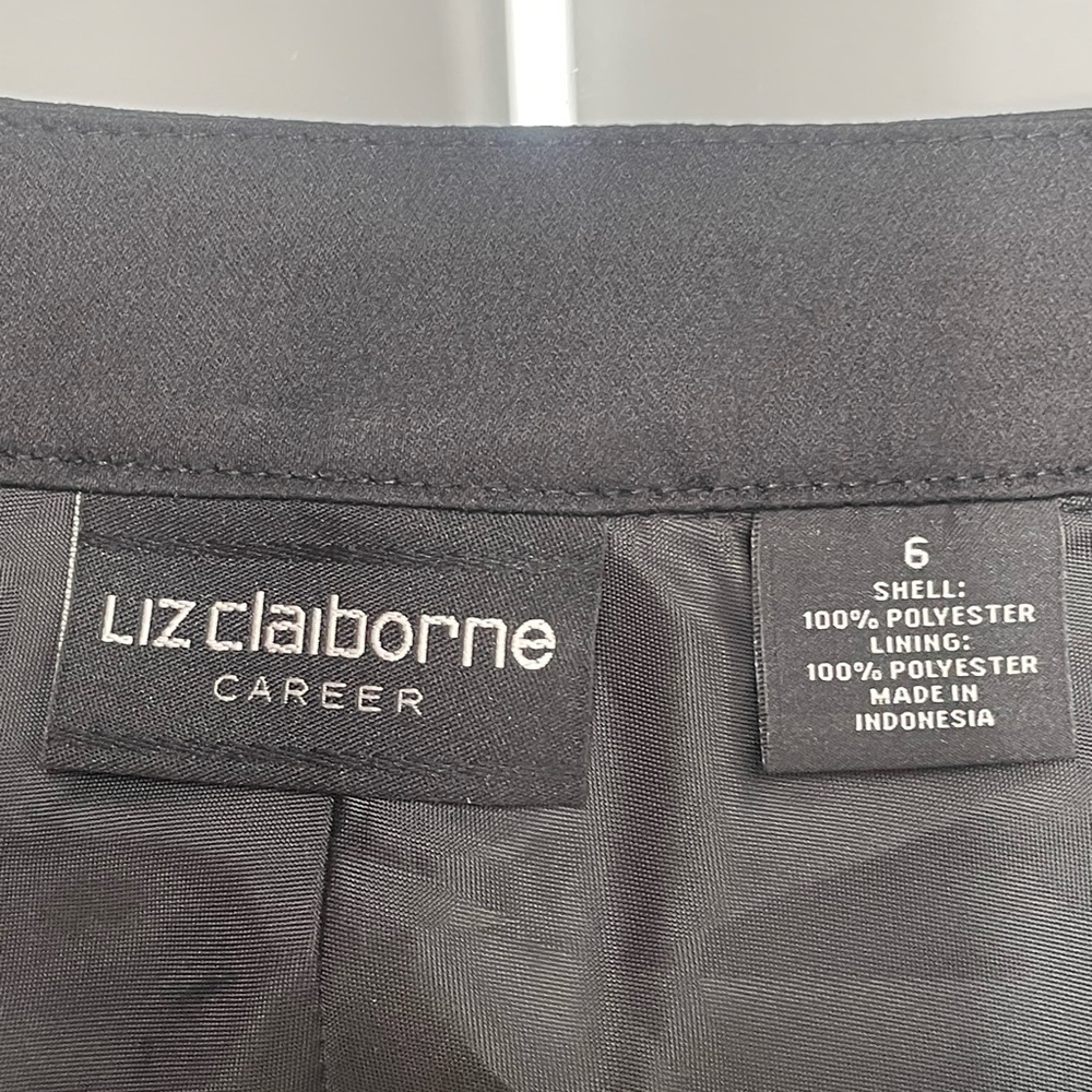 Liz Claiborne CAREER Elegant Black Skirt Size: 6 - Picture 5 of 6